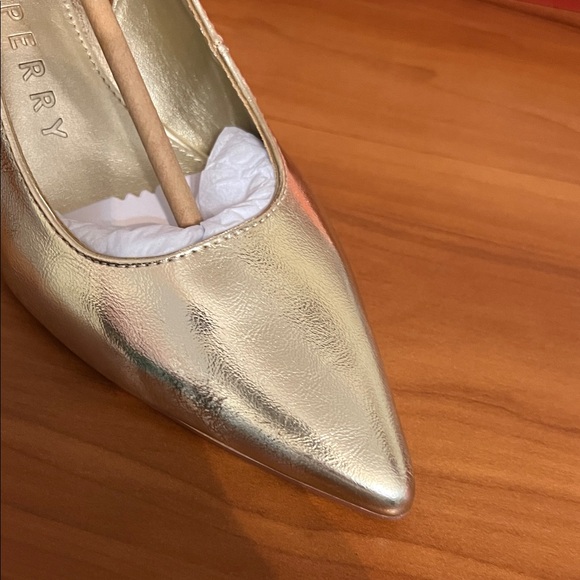 Katy Perry Collections Metallic Gold Slingback Heels - Picture 4 of 4